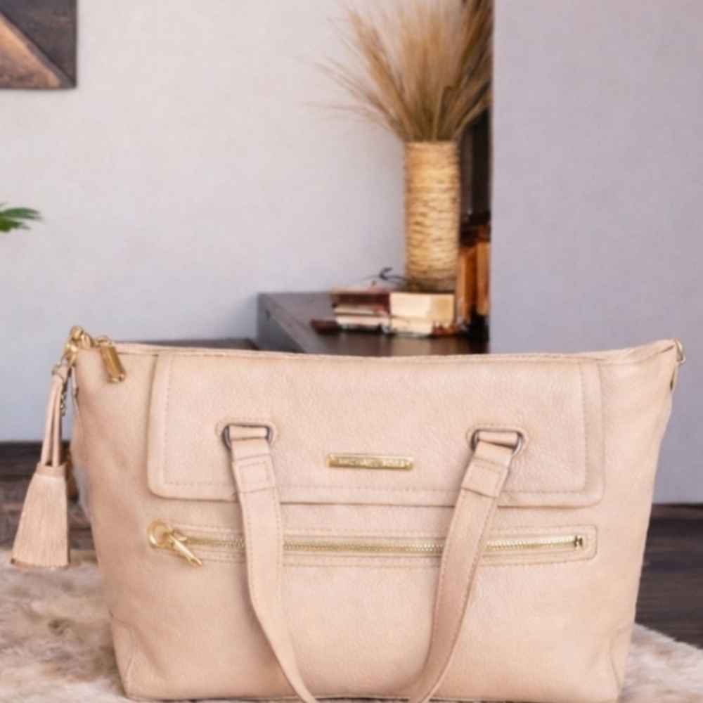 Michael Kors Beige Leather Handbag. With MK Lock And Key. Goldtone Hardware